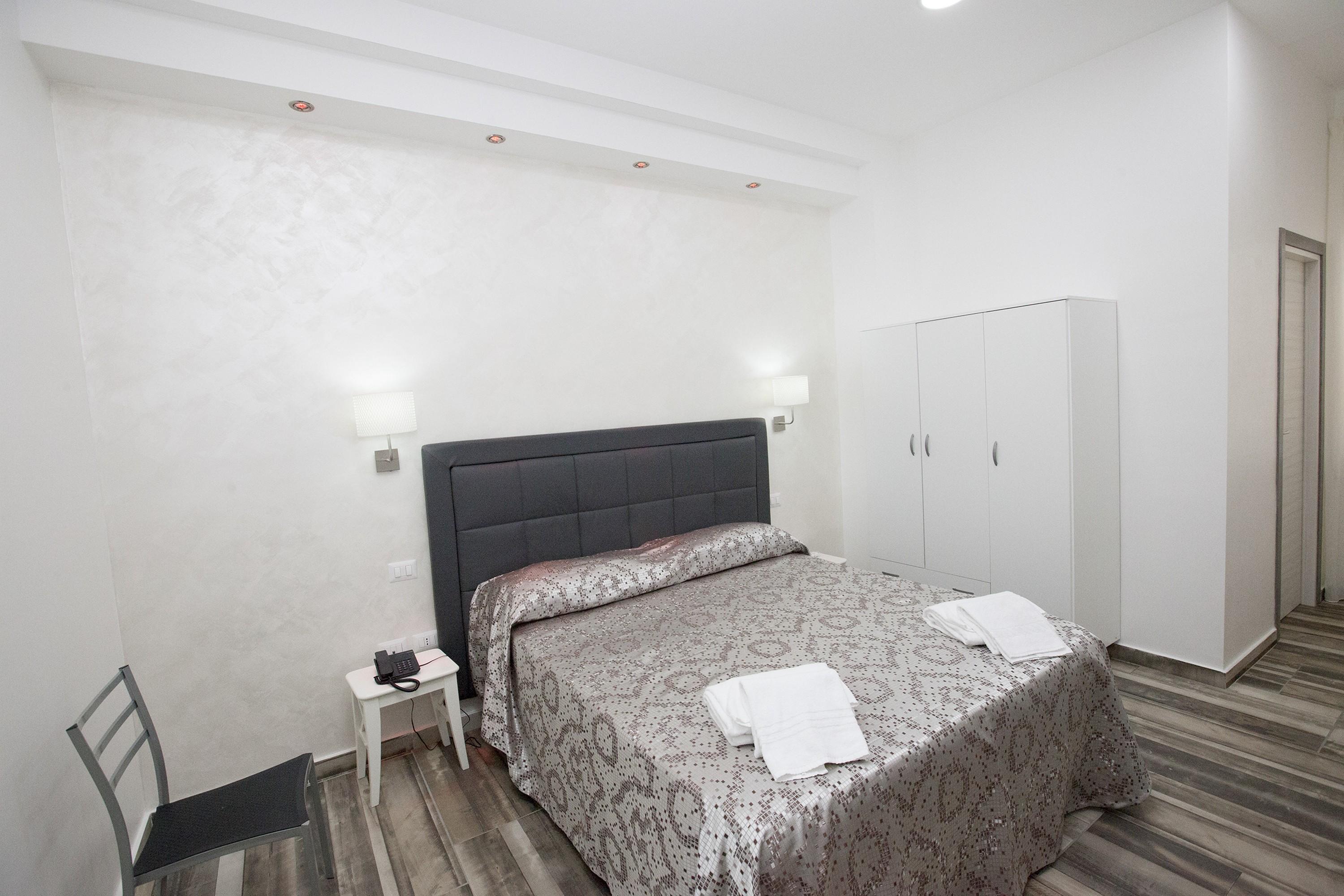Napoli Garibaldi Square Bed and Breakfast Εξωτερικό φωτογραφία