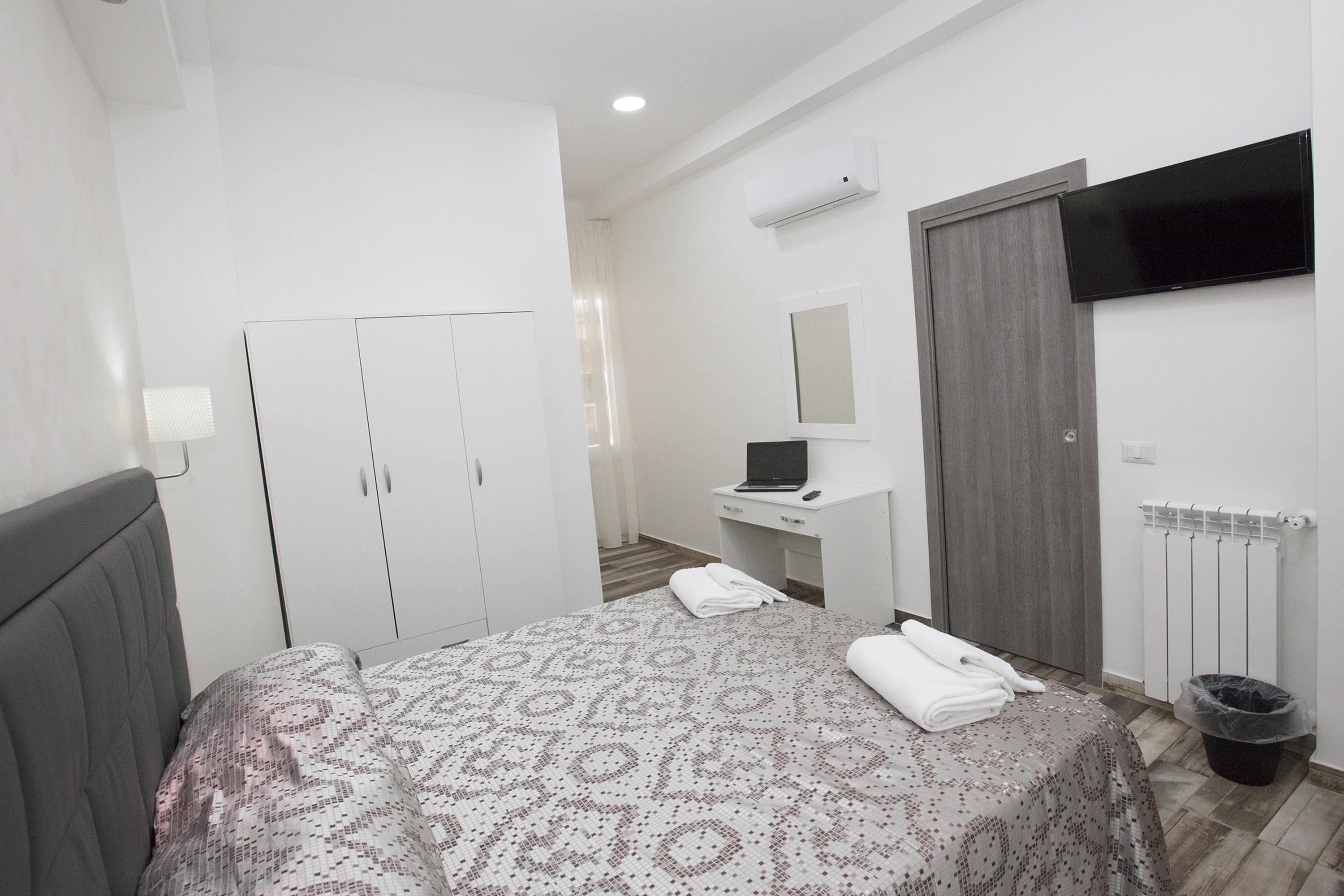 Napoli Garibaldi Square Bed and Breakfast Εξωτερικό φωτογραφία